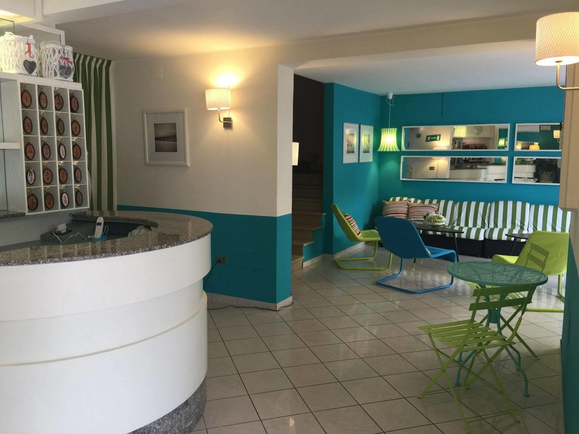Hotel Gialpina Viserba Di Rimini Exterior foto